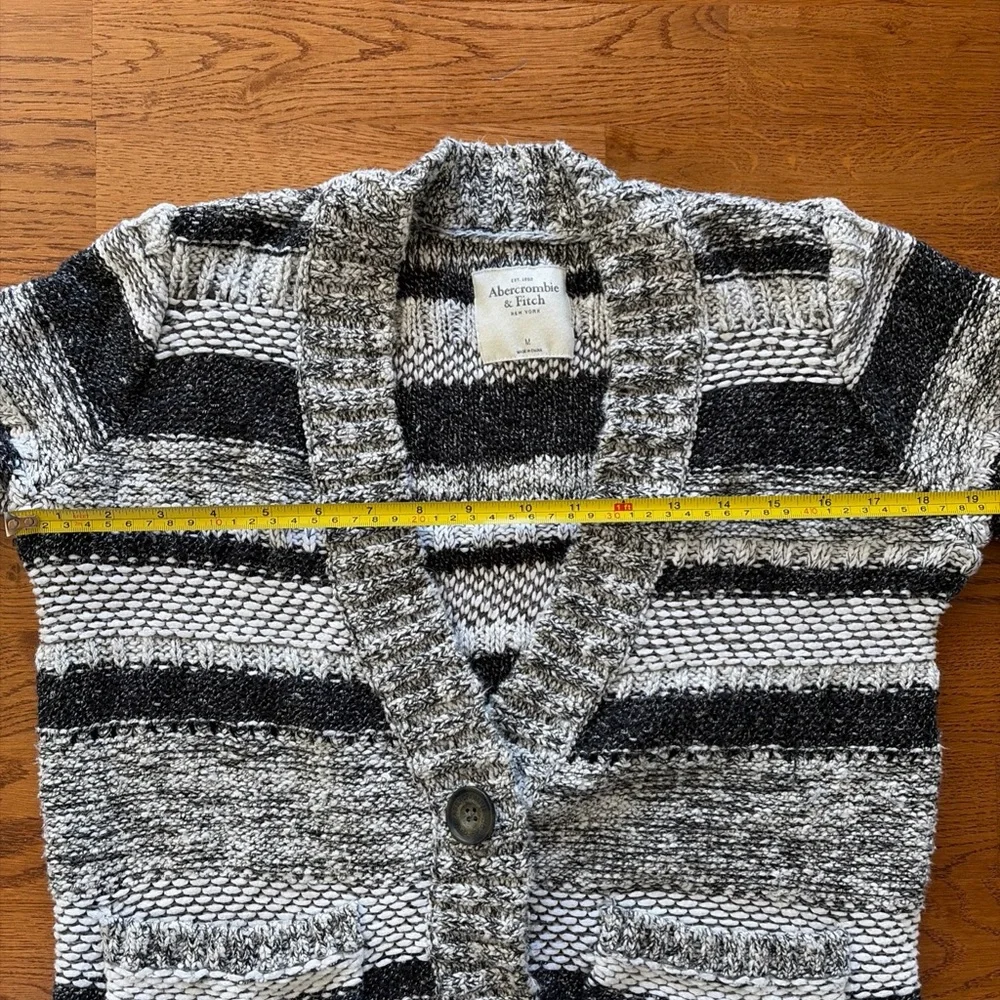 Abercrombie Cardigan Sweater Women Knit Boyfriend Pockets M Striped Black Gray V